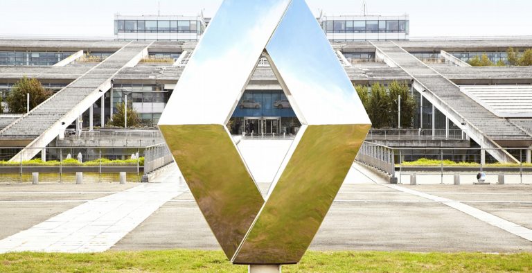 Renault: Στον εισαγγελέα για τις εκπομπές diesel