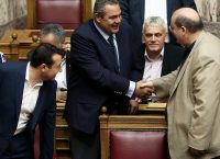 Φίλης κατά Καμμένου (άμεσα) και Τσίπρα (έμμεσα)