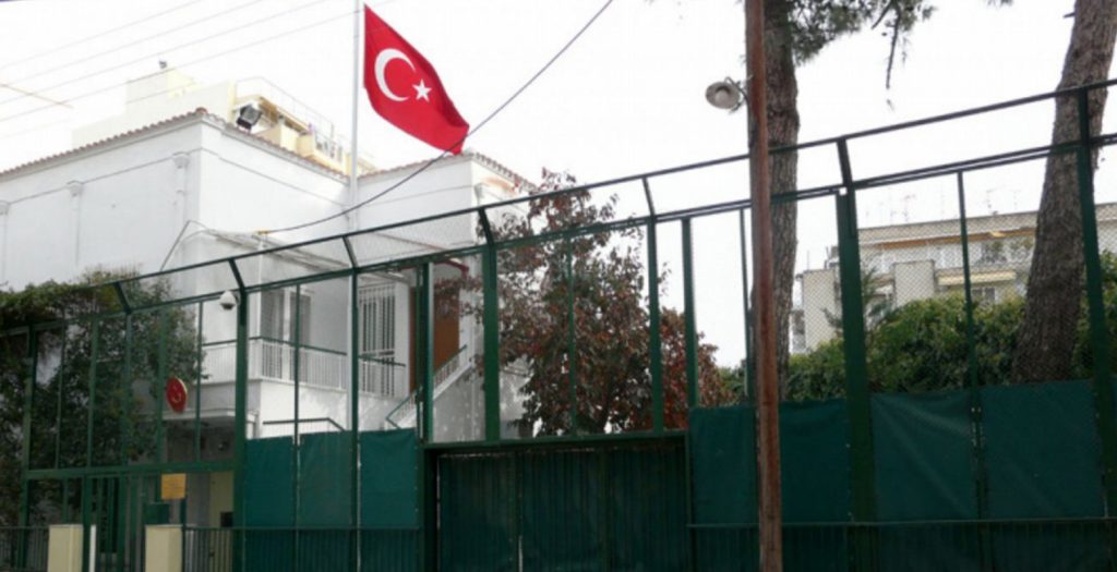 Θεσσαλονίκη: Απεργίας πείνας Κυπρίων φοιτητών έξω από το τουρκικό προξενείο