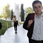 Τα βλέμματα στην Ντέλια Βελκουλέσκου…