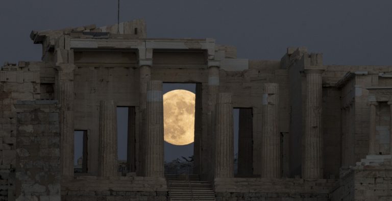 Απόψε… η μεγαλύτερη πανσέληνος από το 1948!