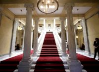 ΑΝΑΣΧΗΜΑΤΙΣΜΟΣ ΚΥΒΕΡΝΗΣΗΣ: Ξεκινά η ορκωμοσία – Δείτε live