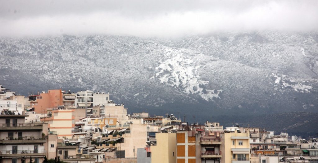 Έπεσαν τα πρώτα χιόνια στο Πήλιο