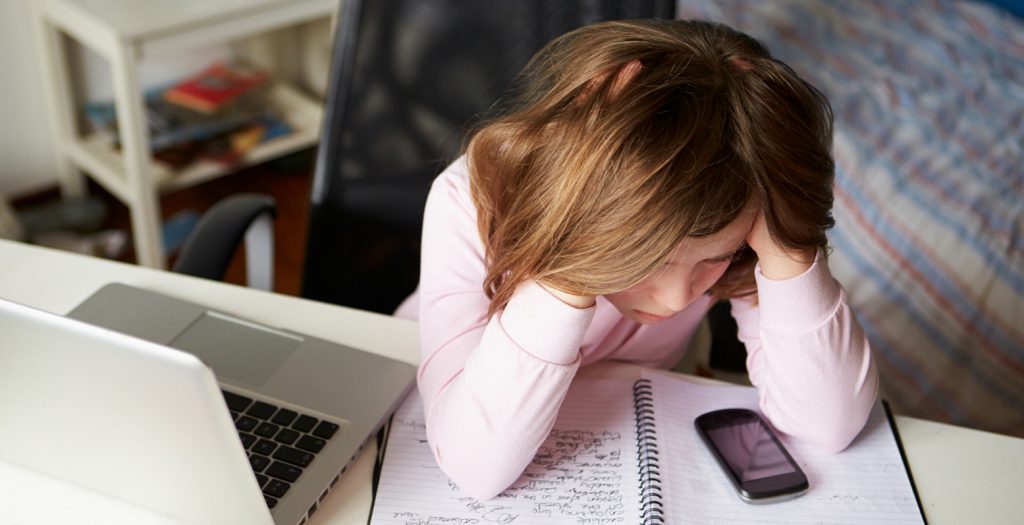 Οικογενειακό Bullying: Συχνότερα θύματα τα παιδιά με πολλά αδέρφια