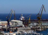 Η Περιφέρεια Αττικής στηρίζει τη δημιουργία ναυπηγοεπισκευαστικών δραστηριοτήτων