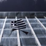 Έξτρα μέτρα για το πλεόνασμα του 2016 ζητούν οι θεσμοί