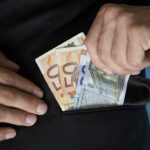 Πώς να αποφύγετε να πέσετε θύματα απάτης