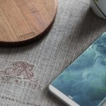 iPhone 8 Plus: Κυρτή edge-to-edge οθόνη 5,8 ιντσών