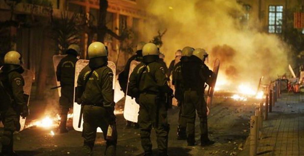 Σοβαρά επεισόδια στη Νέα Σμύρνη