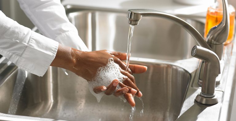 Αρκεί το κοινό σαπούνι για να εξαφανιστούν τα βακτήρια;