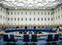 Politico: Η Ελλάδα αναζητά “καταφύγιο” στην Παγκόσμια Τράπεζα