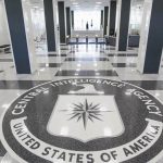CIA: Ξέρουμε τους Ρώσους που έδωσαν τα μέιλ του Δημοκρατικού Κόμματος στο WikiLeaks