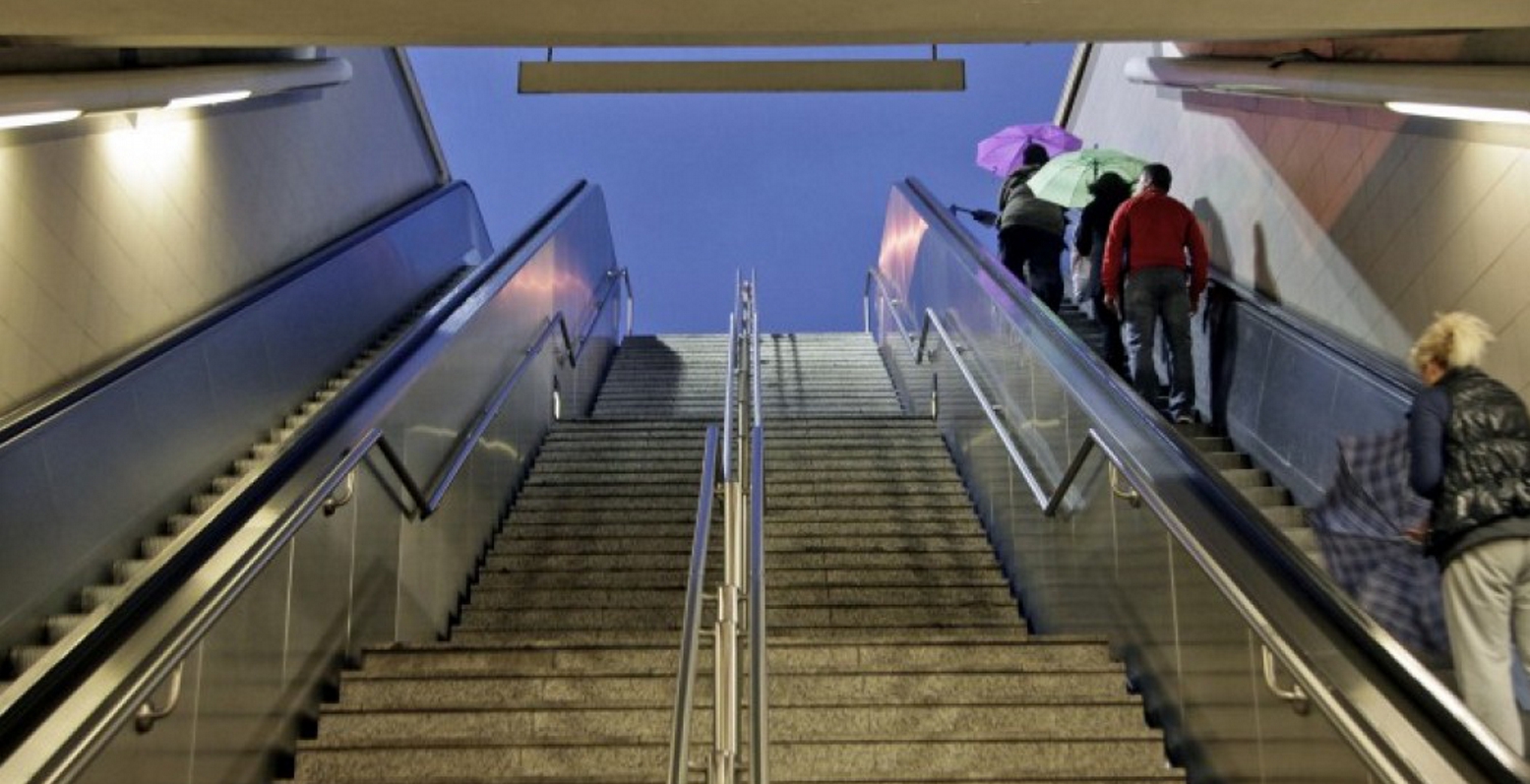 Άνοιξαν οι σταθμοί του μετρό