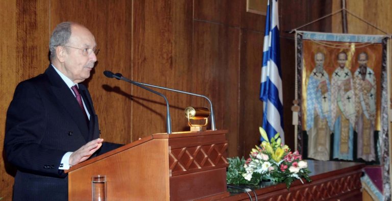 Με τιμές αρχηγού κράτος το τελευταίο αντίο στον Κωστή Στεφανόπουλο