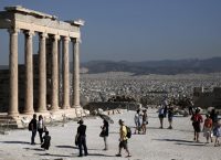 Τουρισμός: Αύξηση επισκεπτών και μείωση εισπράξεων για το 2016