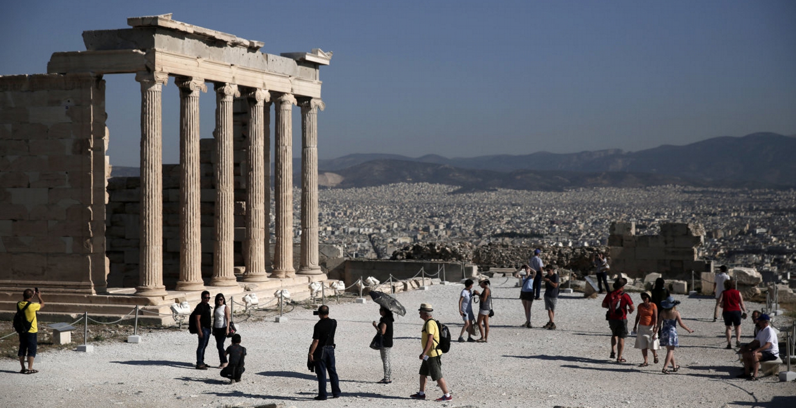 Τουρισμός: Αύξηση επισκεπτών και μείωση εισπράξεων για το 2016