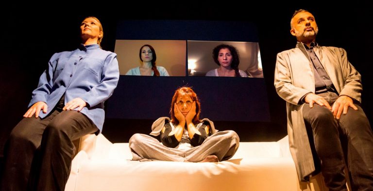 “Το 3%” σε ένα θέατρο που γίνεται… σπίτι!