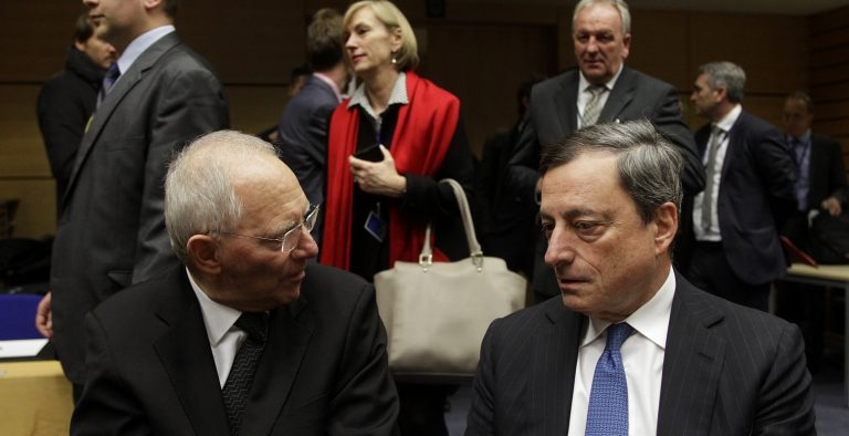 Έντονη επίθεση του Σόιμπλε κατά του Ντράγκι