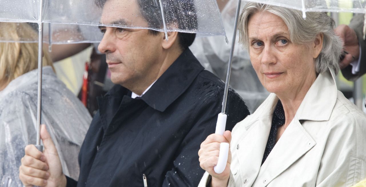 Παρίσι: Έρευνα στο γραφείο του Φιγιόν