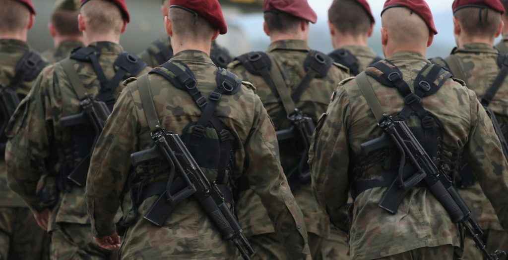 Δωρεάν μαθήματα αυτοάμυνας από τον Πολωνικό στρατό