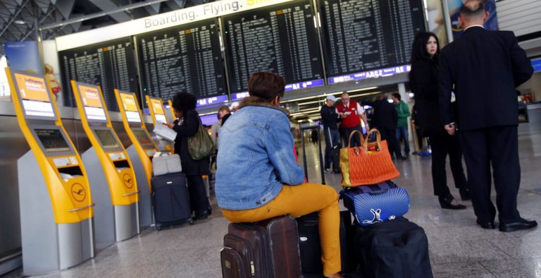 Γερμανία: Η Lufthansa ακυρώνει 1.700 πτήσεις Τρίτη και Τετάρτη