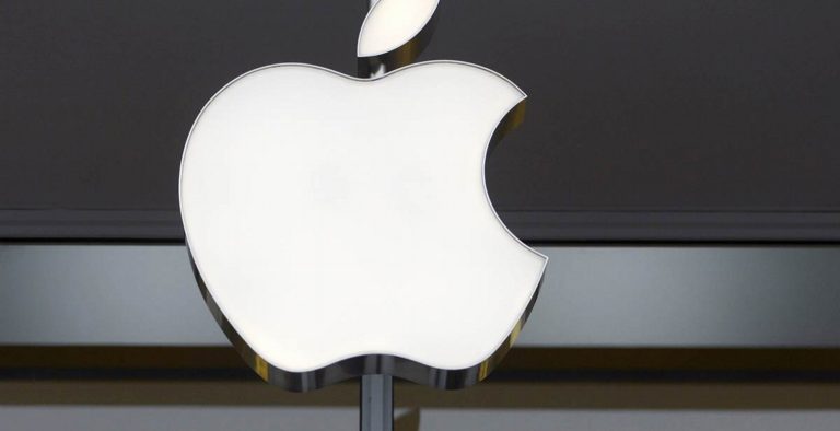 Η Apple διαφημίζει το νέο iphone… στην Ελλάδα