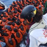Βόρειο Αιγαίο: Βουλιάζουν τα νησιά – Σχεδόν 2.500 μετανάστες έφτασαν μέσα σε 20 μέρες