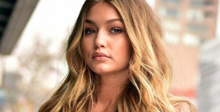 Η Τζίτζι Χαντίντ στο πρώτο εξώφυλλο της Vogue Arabia