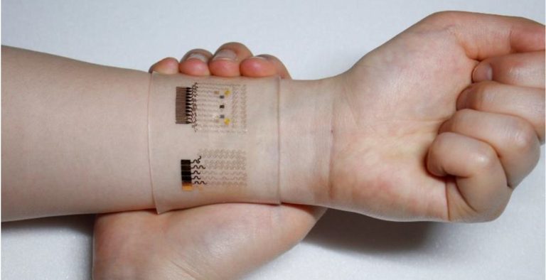 Καινοτόμο ηλεκτρονικό “τσιρότο” μετράει τον ιδρώτα