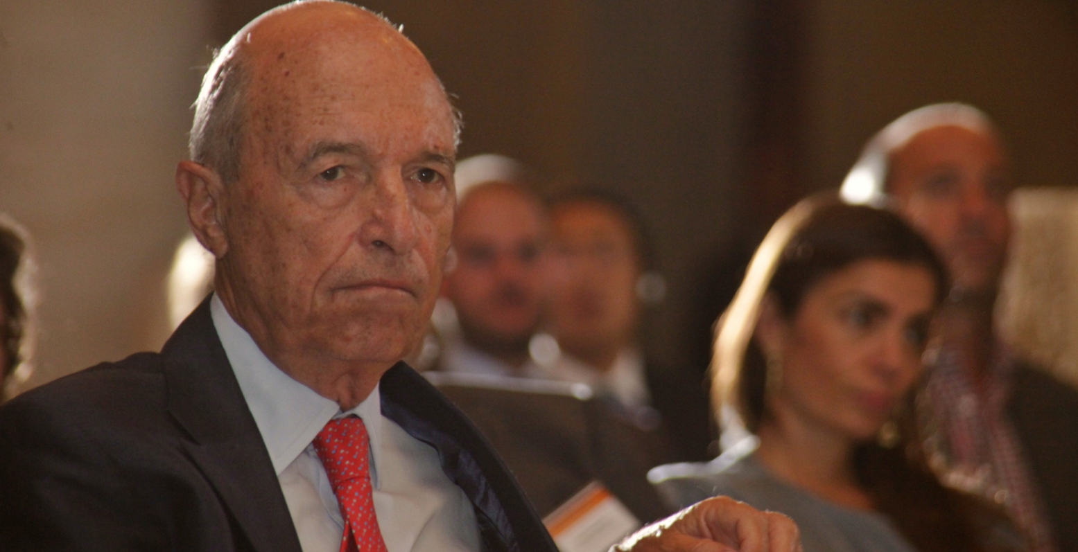 Διαψεύδουν τις αποδοκιμασίες κατά Σημίτη σε πλοίο προς τη Σύρο