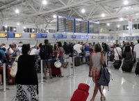 Σχεδόν 5 εκατ. παραπάνω επιβάτες στα ελληνικά αεροδρόμια το 2016