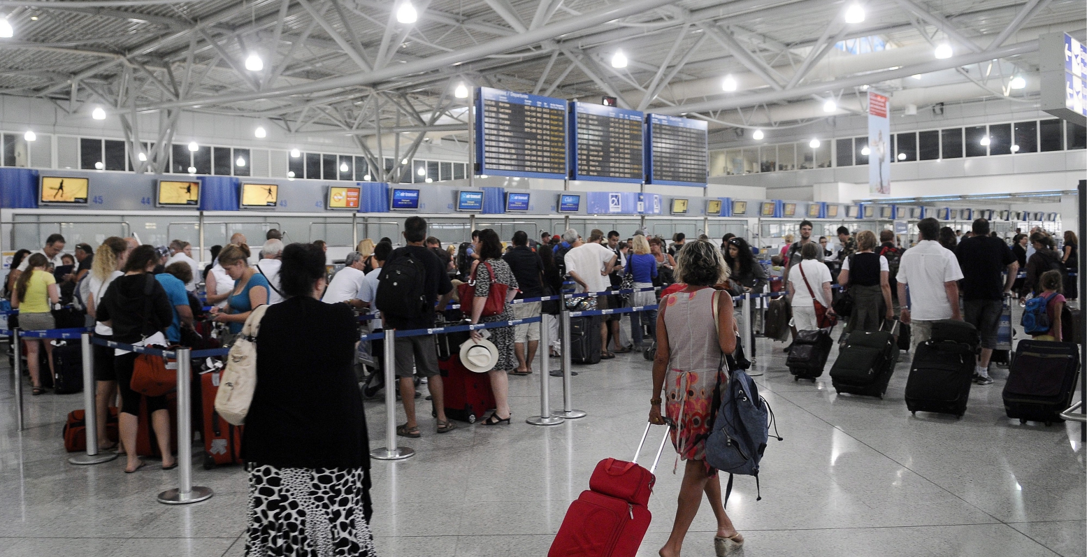 Σχεδόν 5 εκατ. παραπάνω επιβάτες στα ελληνικά αεροδρόμια το 2016