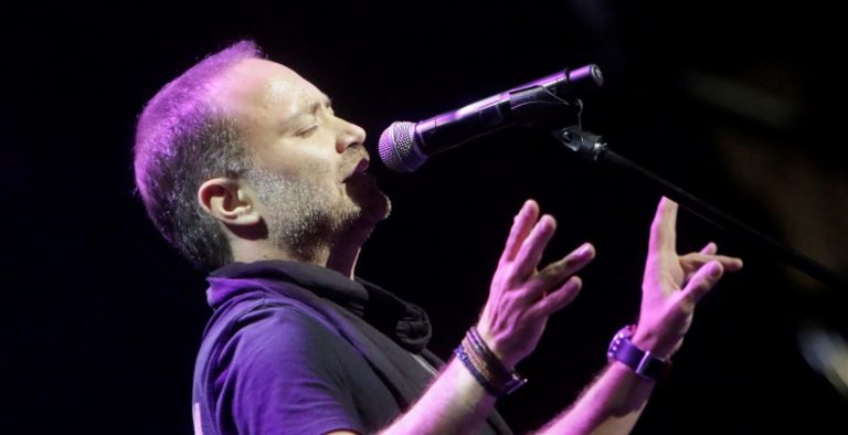 Ο Περικλής Κανάρης μάγεψε το κοινό στο Θέατρο Παλλάς (photos)