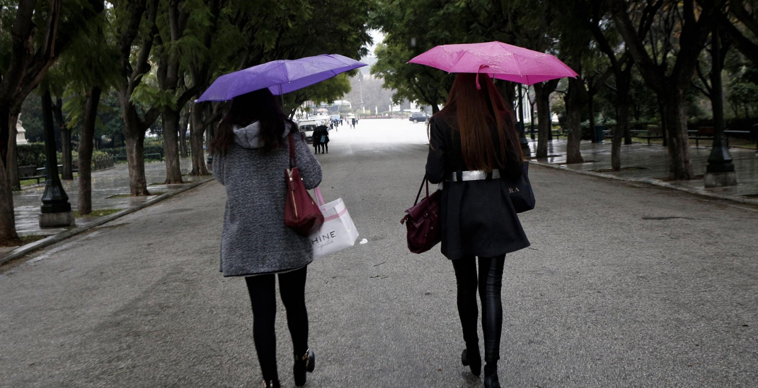 Καιρός: Βροχές αλλά και μεταφορά σκόνης σήμερα