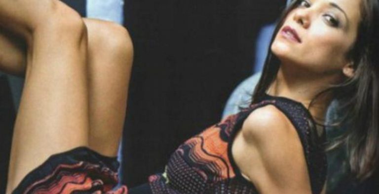 Κάγκελο η γυμνή ρώγα της Κατερίνας Τσάβαλου!