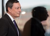 Η στάση Ντάγκι ρίχνει το ευρώ