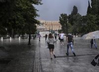 Καιρός: Βροχές, καταιγίδες και σκηνικό… χειμώνα
