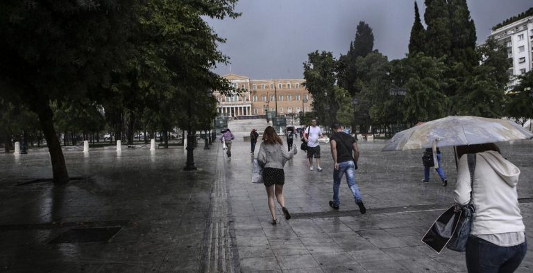 Καιρός: Βροχές, καταιγίδες και σκηνικό… χειμώνα