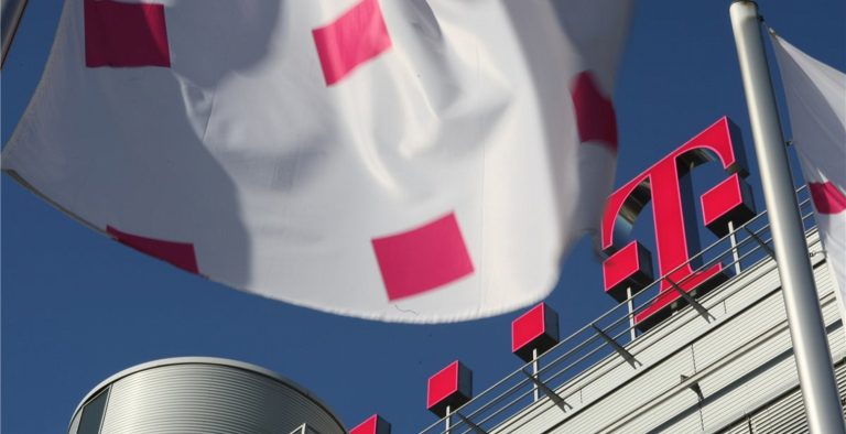Deutsche Telekom: 900.000 καταναλωτές θύματα hacking