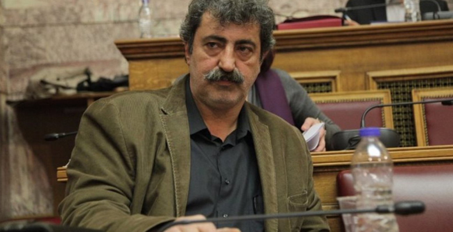 Παύλος Πολάκης: “Υποδέχθηκε” τη νέα χρονιά με ψαροντούφεκο στη Μακρόνησο (pic)