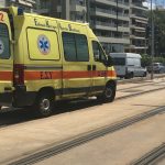 Απεγκλωβίστηκε γυναίκα που έπεσε στις ράγες του τραμ