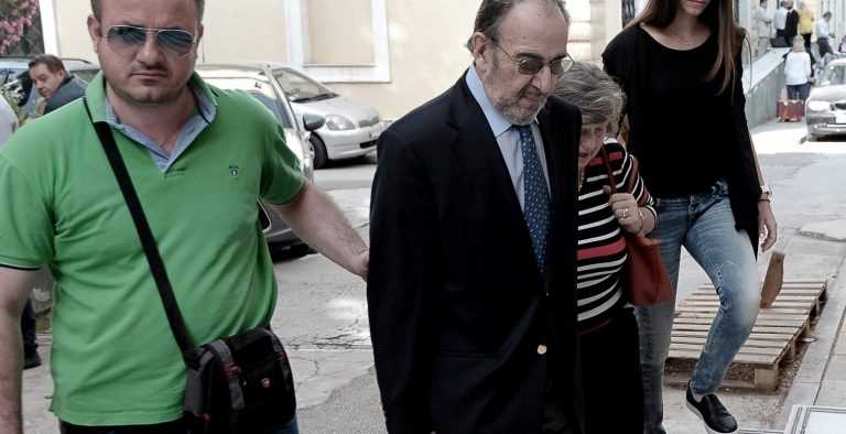 Απολογείται για απιστία ο Ανδρέας Μαρτίνης