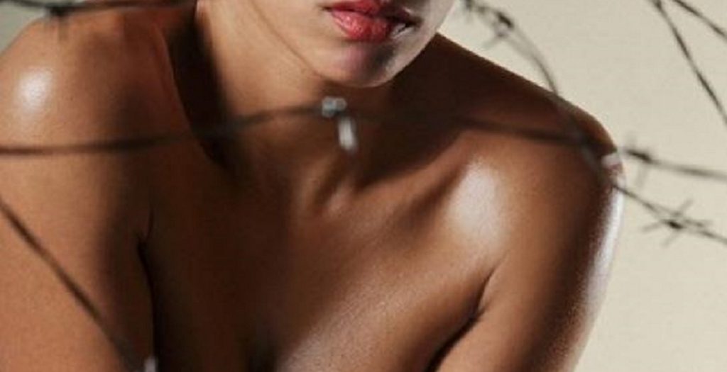 Πασίγνωστη εξωτική παρουσία της Sirina τα αποκαλύπτει όλα
