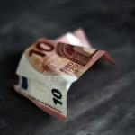 IOBE: Οριακή βελτίωση του οικονομικού κλίματος