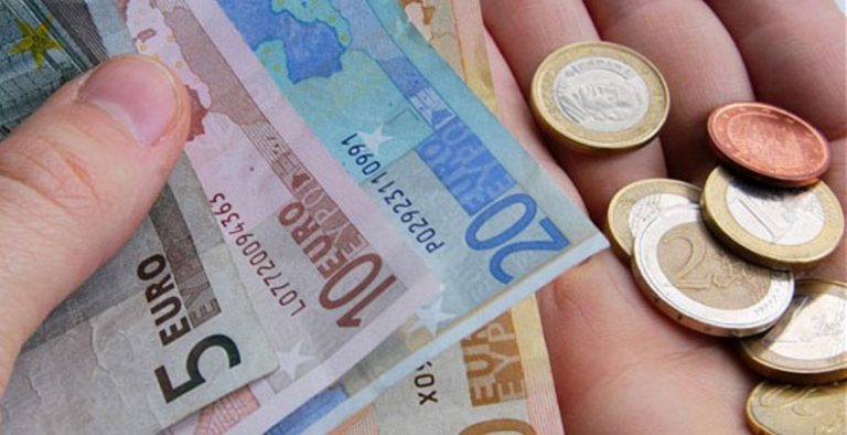 Γιατί ο “κατώτατος μισθός” λειτουργεί εναντίον των εργαζομένων;