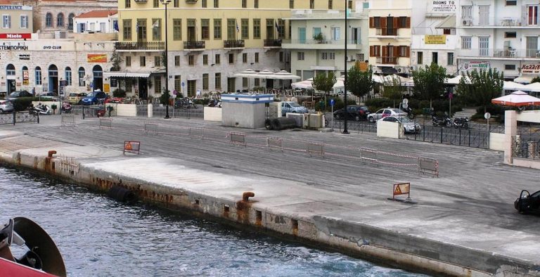 Μείωση 8,9% η διακίνηση επιβατών στους λιμένες το δεύτερο τρίμηνο 2016