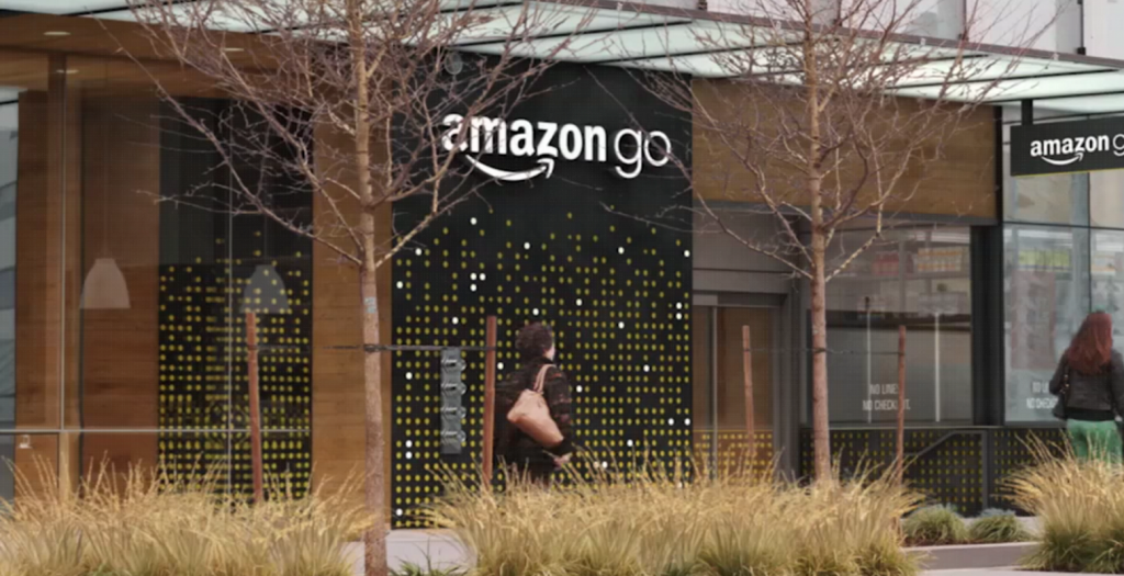 BBC: Η Amazon συστήνει στους εμπόρους να προετοιμαστούν για ένα Brexit χωρίς συμφωνία