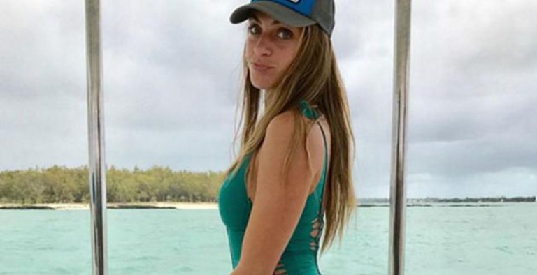 Η Μάρτα μάς έδειξε τα ολοστρόγγυλα οπίσθια της! Δείτα τα γυμνά χωρίς ρετούς! Τι έχασες ρε Ρομπέρτο!