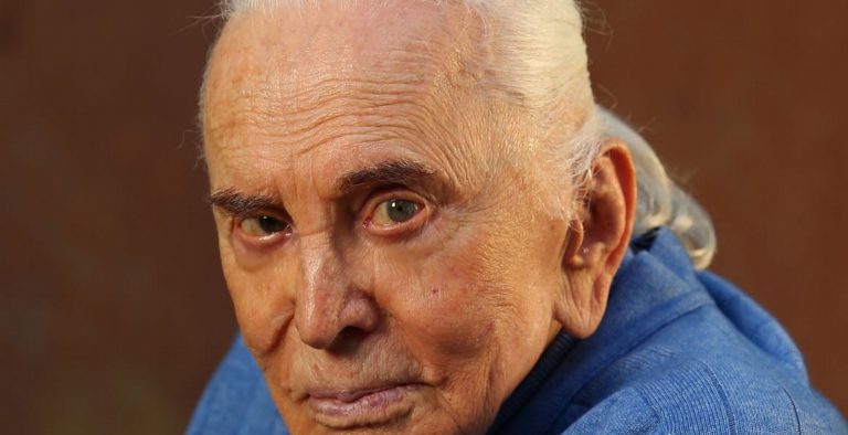 Κ. Ντάγκλας: Σβήνει σήμερα 100 κεράκια!