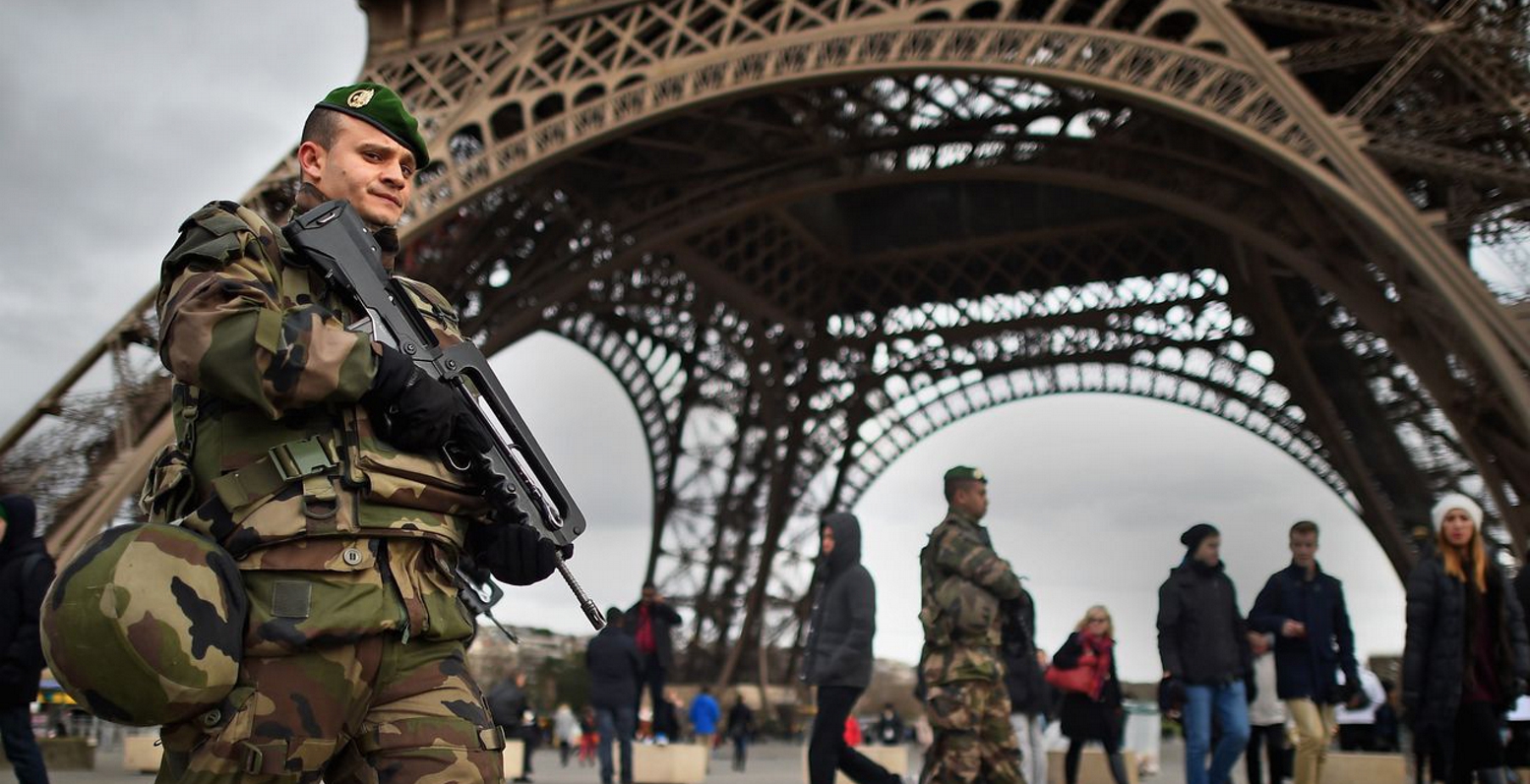 Λήξη συναγερμού στο Παρίσι – Φάρσα το τηλεφώνημα για βόμβα